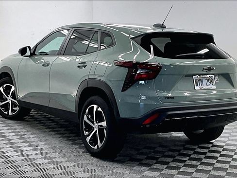 Used 2024 Chevrolet Trax RS FWD image 10