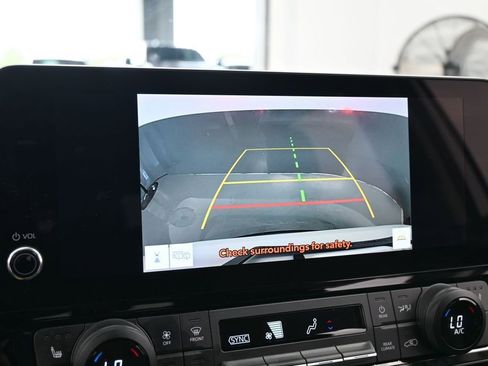 Used 2024 Toyota Grand Highlander FWD image 17