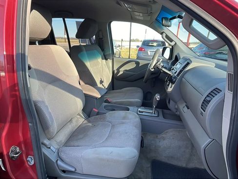 Used 2014 Nissan Frontier S image 21