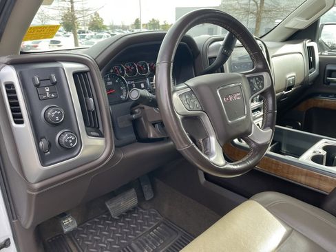 Used 2018 GMC Sierra 1500 SLT image 10