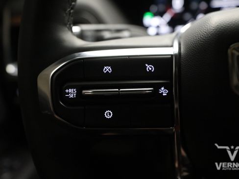 Used 2025 GMC Yukon Denali w/ Sun & Power Step Package AWD/4WD image 19
