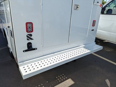 New 2026 Ford E-350 and Econoline 350 Super Duty w/ Power Equipment Group image 27