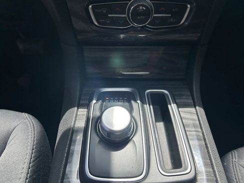 Used 2020 Chrysler 300 Touring w/ Driver Convenience Group RWD image 14