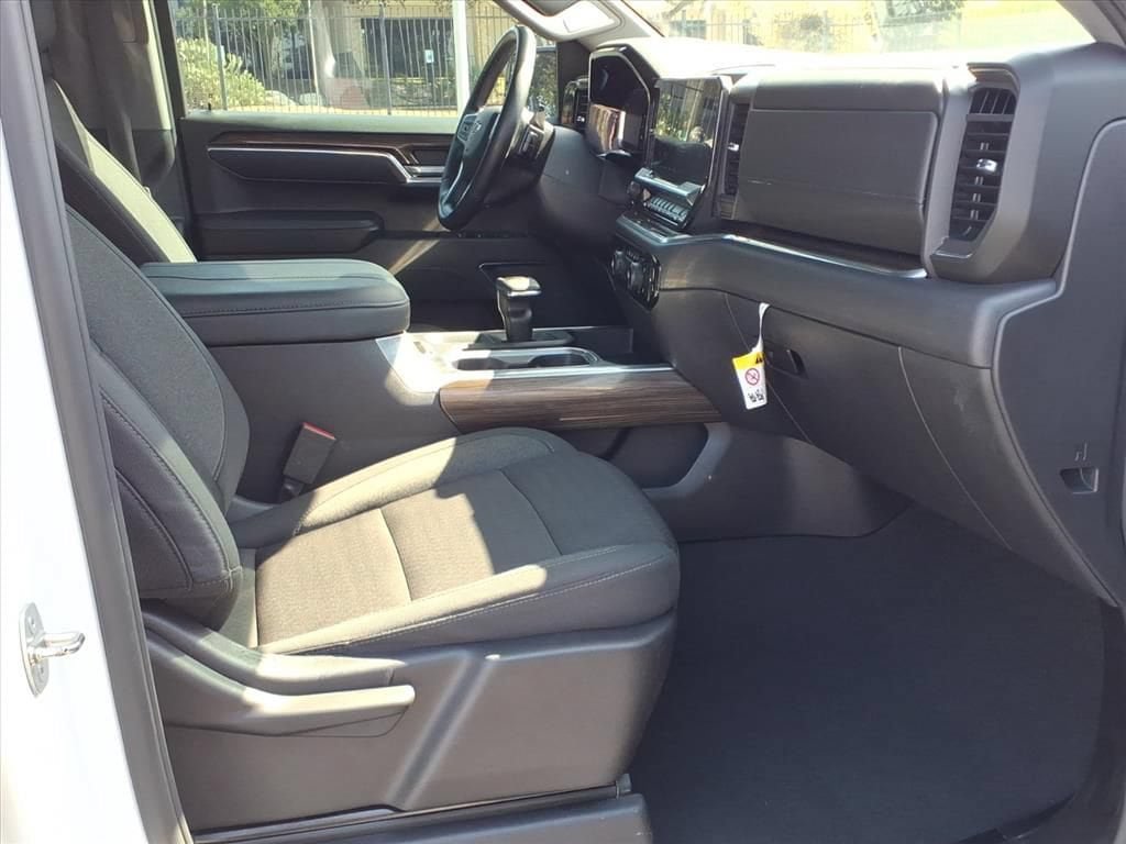 Used 2024 Chevrolet Silverado 1500 LT Trail Boss w/ Protection Package AWD/4WD image 22