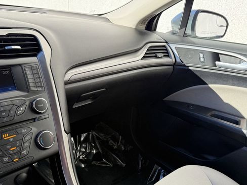 Used 2018 Ford Fusion S image 25