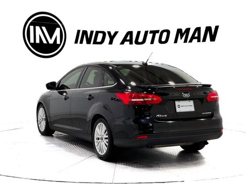 Used 2017 Ford Focus Titanium image 6