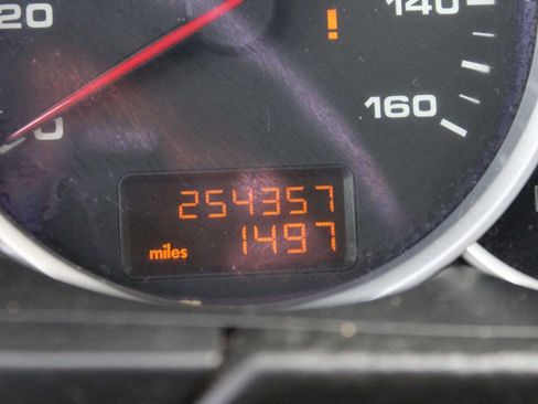 Used 2006 Porsche Cayenne S AWD/4WD image 10