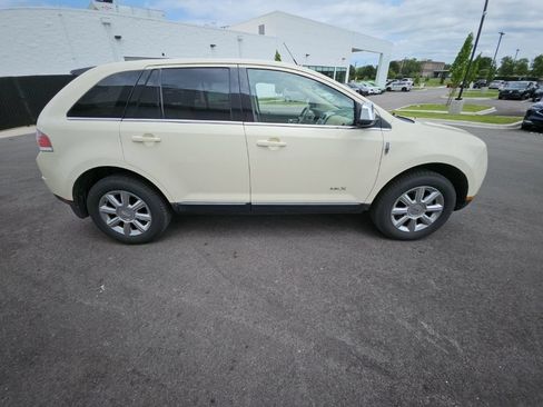 Used 2008 Lincoln MKX AWD image 8