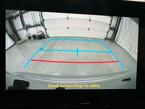 Used 2025 Toyota Corolla LE image 35