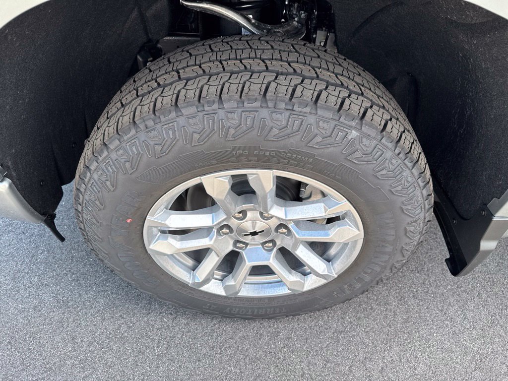 New 2026 Chevrolet Silverado 1500 RST w/ Z71 Off-Road Package AWD/4WD image 12