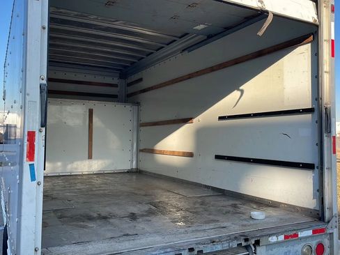 Used 2007 Ford E-450 and Econoline 450 RWD image 16