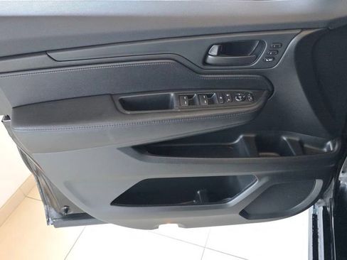 Used 2024 Honda Odyssey Sport image 25