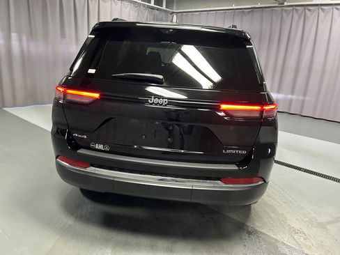 Used 2024 Jeep Grand Cherokee Limited w/ Luxury Tech Group II AWD/4WD image 6