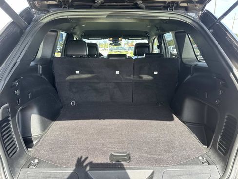 Used 2021 Jeep Grand Cherokee Laredo X image 8