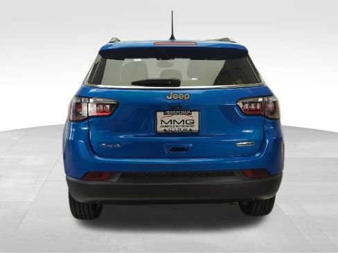 Used 2023 Jeep Compass Latitude AWD/4WD image 5