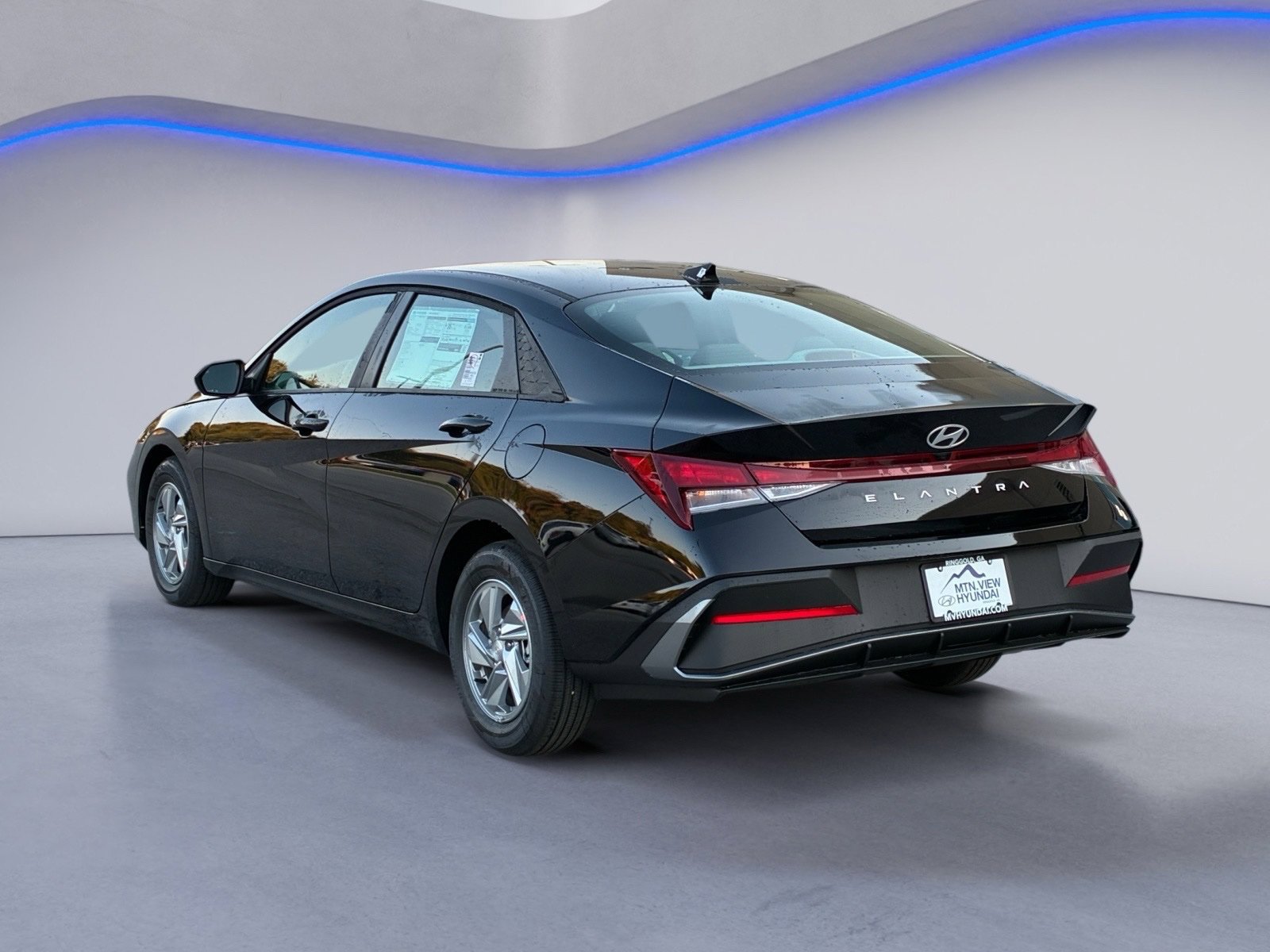 New 2026 Hyundai Elantra SE FWD image 6