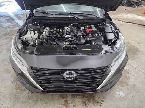 Used 2025 Nissan Altima 2.5 SV AWD/4WD image 34