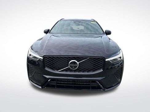New 2026 Volvo XC60 B5 Plus image 2