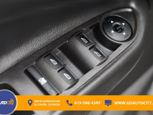 Used 2017 Ford Escape SE FWD image 17