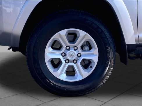 Used 2023 Toyota 4Runner SR5 Premium w/ Moonroof Package AWD/4WD image 11