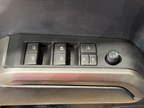 Used 2019 Toyota Tacoma SR5 image 15