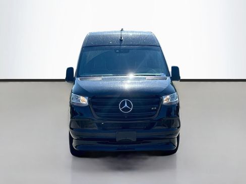 Used 2022 Mercedes-Benz Sprinter 3500 image 8