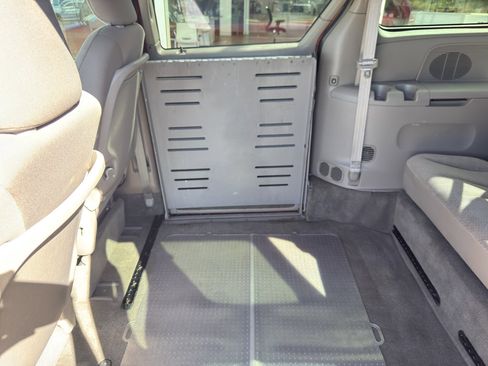 Used 2003 Dodge Grand Caravan Sport image 13