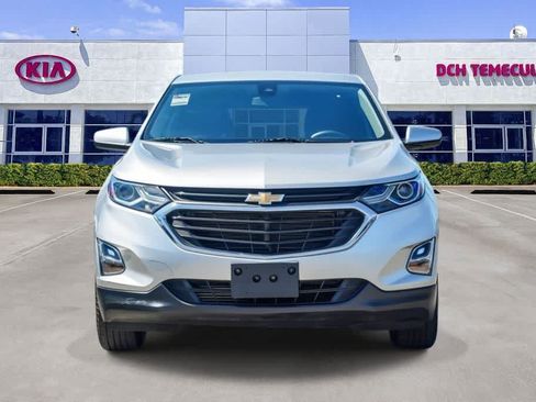 Used 2020 Chevrolet Equinox LT FWD image 2
