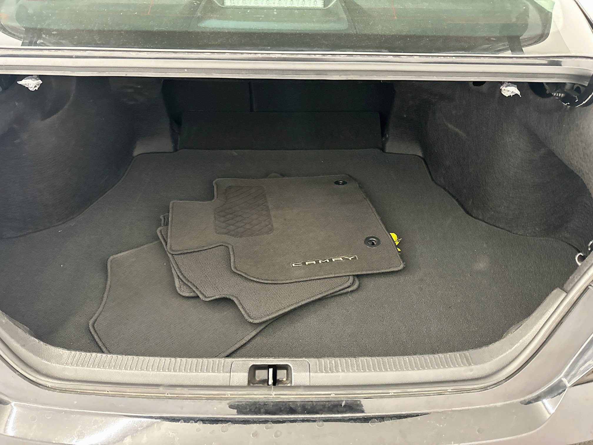 Used 2025 Toyota Camry LE FWD image 30