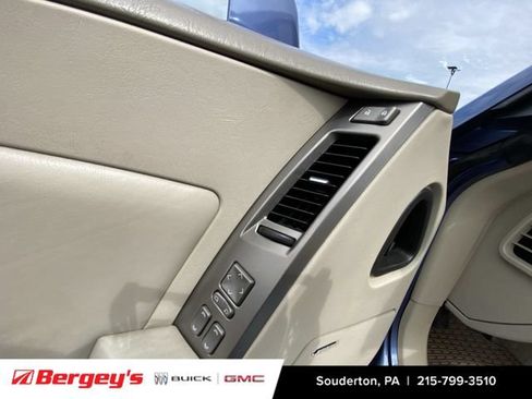 Used 2005 Cadillac XLR RWD image 26