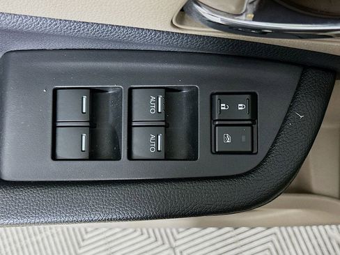 Used 2018 Honda Pilot Touring image 22