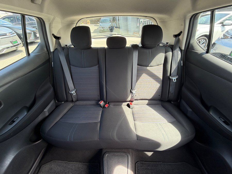 Used 2020 Nissan Leaf S w/ Protection Package FWD image 30