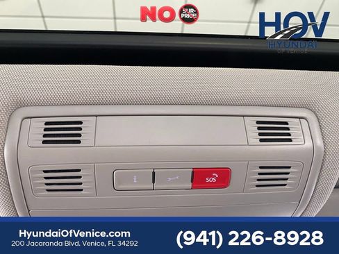 Used 2018 Volkswagen Tiguan SE AWD/4WD image 41