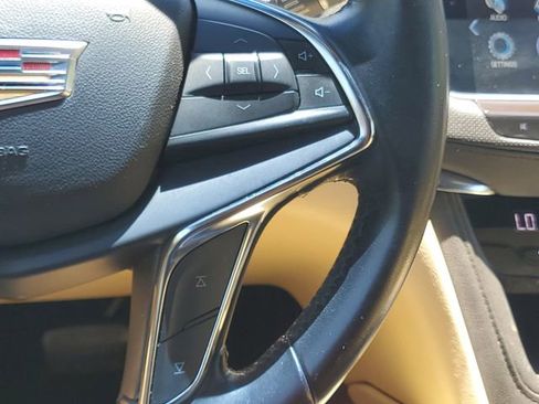 Used 2019 Cadillac XT5 FWD image 23