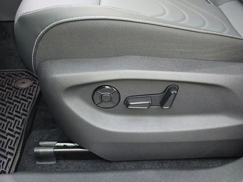 New 2026 Volkswagen Tiguan SE R-Line image 20