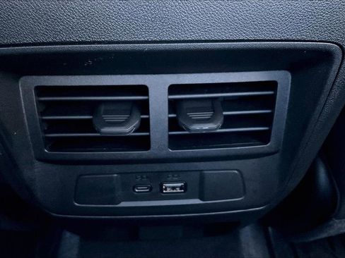 Used 2025 Chevrolet Colorado Z71 w/ Technology Package image 12