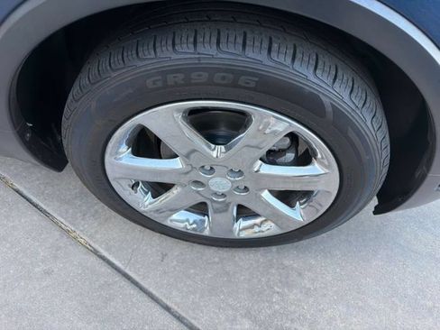 Used 2019 Buick Encore Essence w/ Experience Buick Package FWD image 12