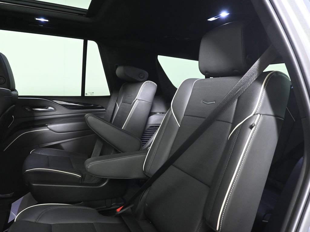 Used 2022 Cadillac Escalade Sport w/ Touring Package AWD/4WD image 33