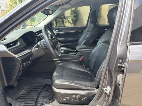 Used 2021 Jeep Grand Cherokee L Limited AWD/4WD image 18