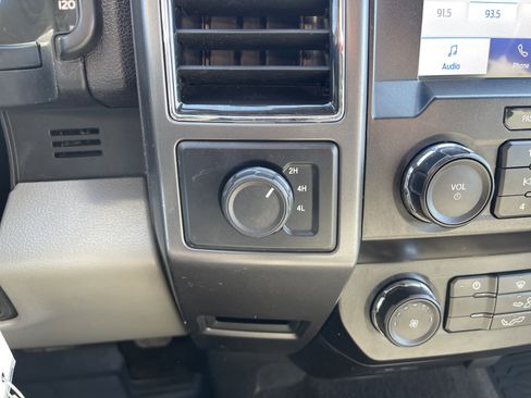 Used 2020 Ford F150 XLT image 19