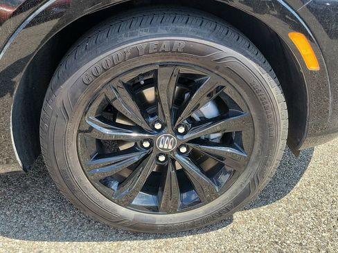 Used 2025 Buick Envista Sport Touring FWD image 5