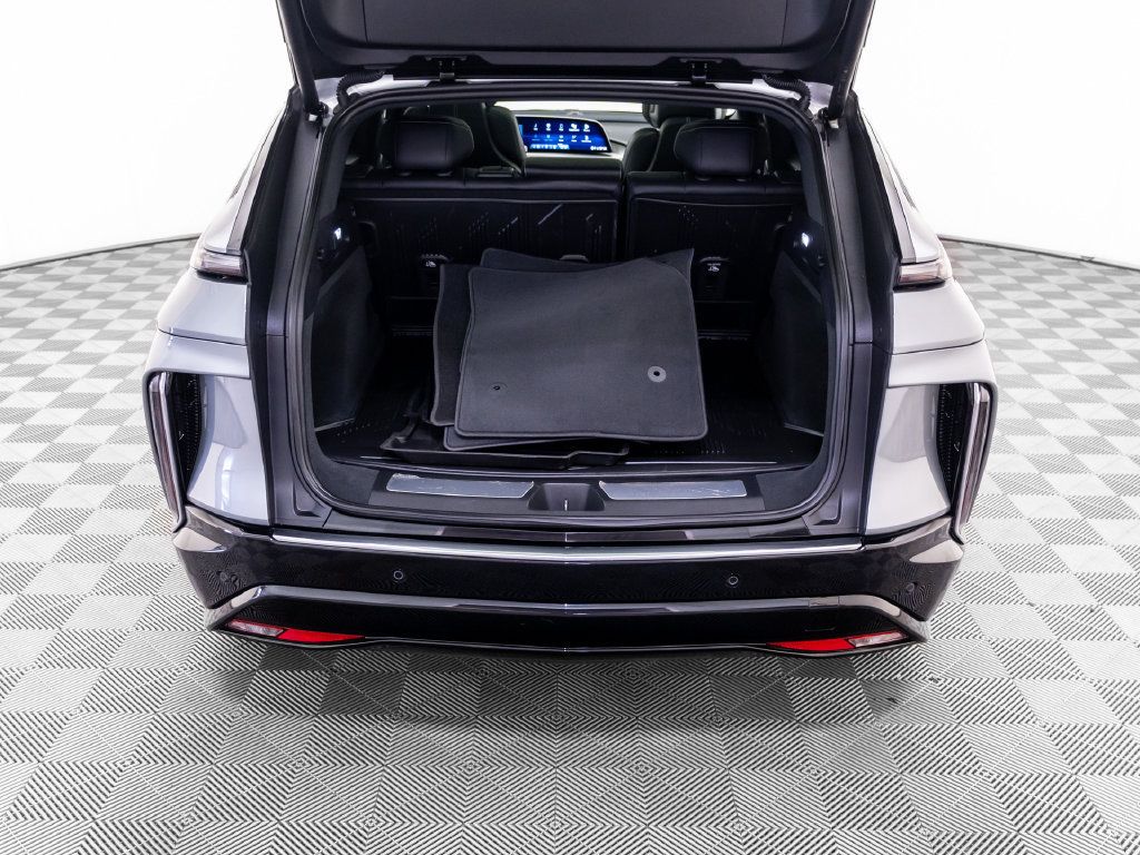Used 2024 Cadillac Lyriq Luxury w/ LPO, Floor Liner Package AWD/4WD image 34