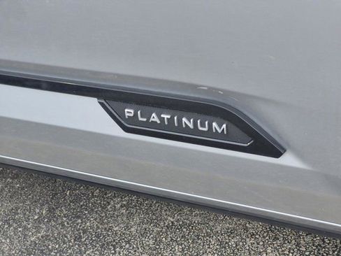 Used 2024 Toyota Tundra Platinum image 4