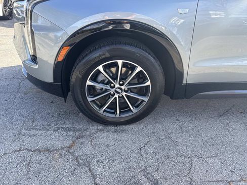 Used 2025 Cadillac XT4 Sport w/ LPO, Floor Liner Package image 9