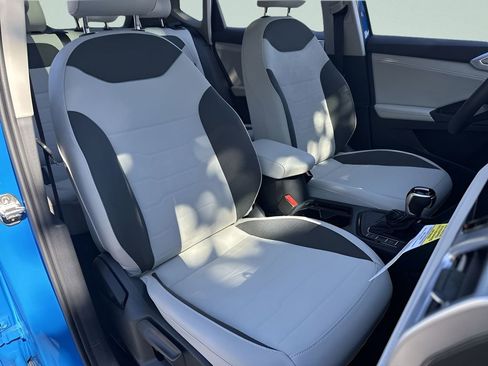 New 2026 Volkswagen Taos SE image 25