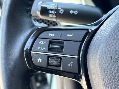 Certified 2024 Honda HR-V EX-L image 33