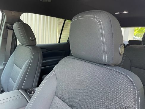 New 2026 Chevrolet Traverse LT FWD image 25