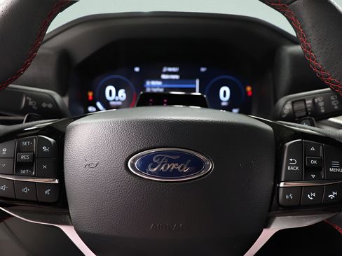 Used 2026 Ford Explorer ST AWD/4WD image 15