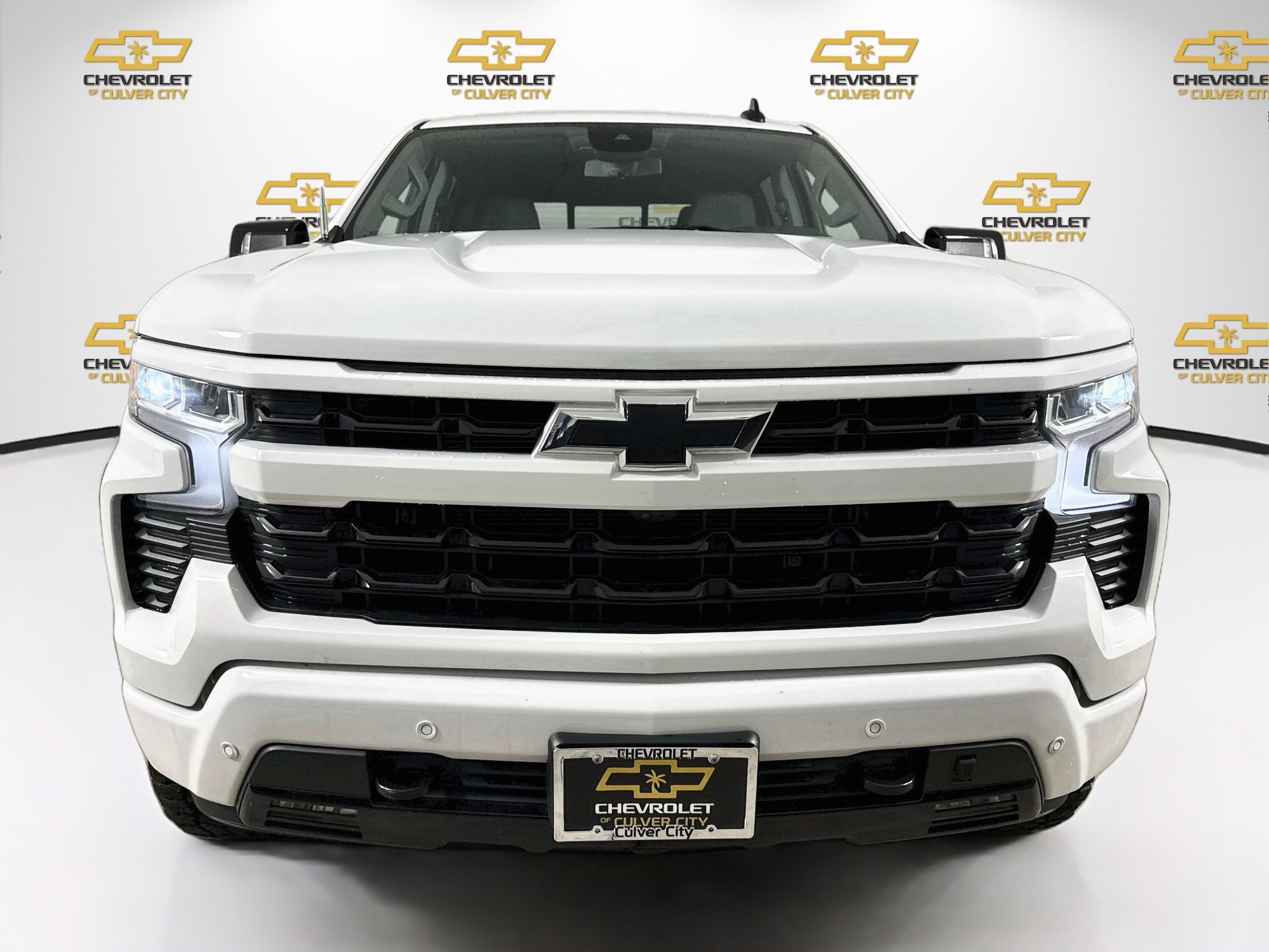 Used 2024 Chevrolet Silverado 1500 RST AWD/4WD image 2