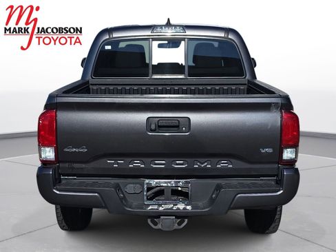 Used 2019 Toyota Tacoma SR image 10